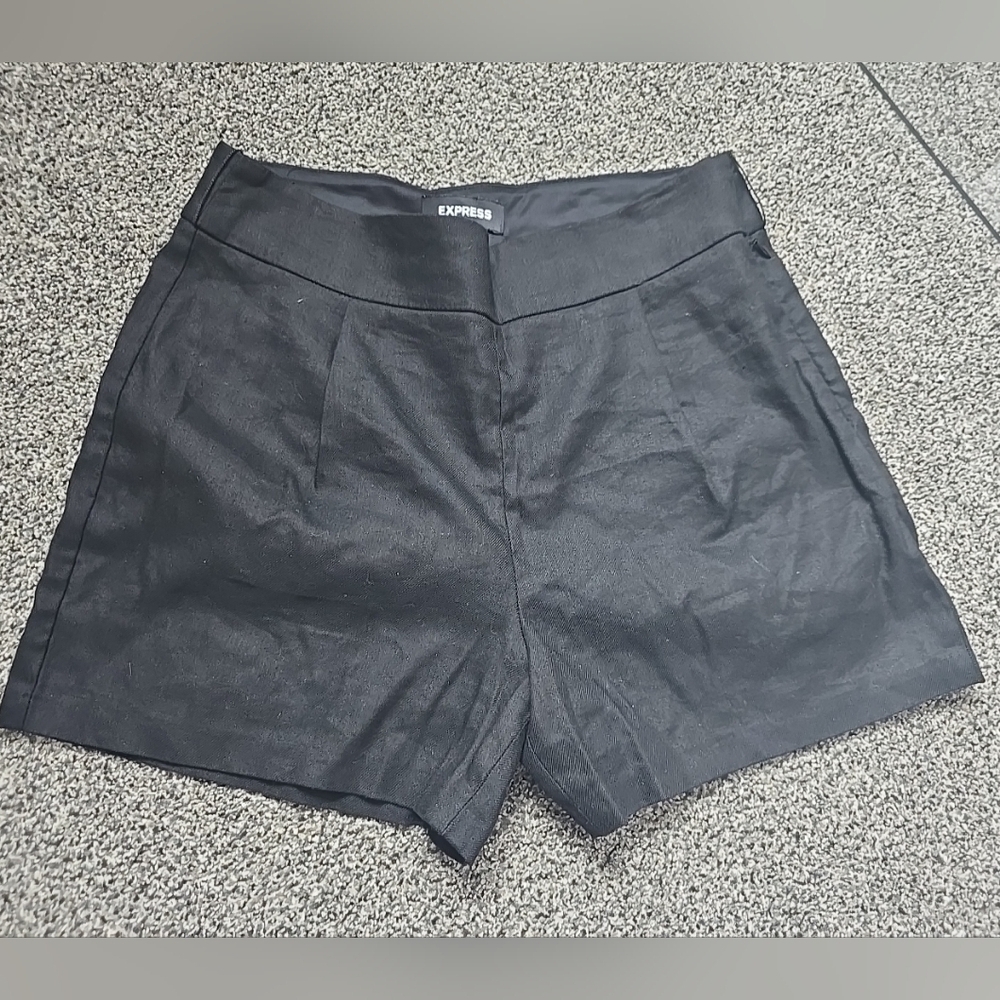Express Womens Black Dress Shorts Size 8 Side Zip Midi High Rise